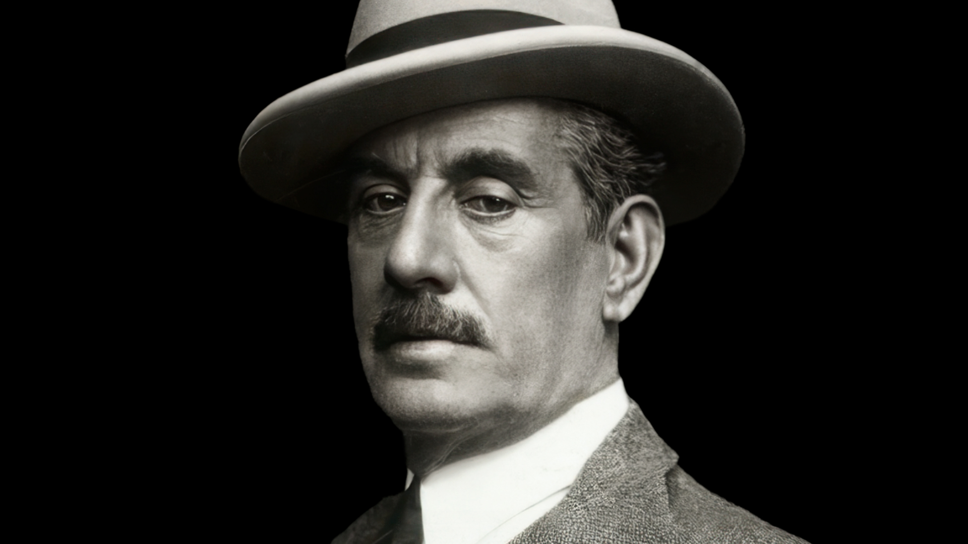 Giacomo_Puccini_a