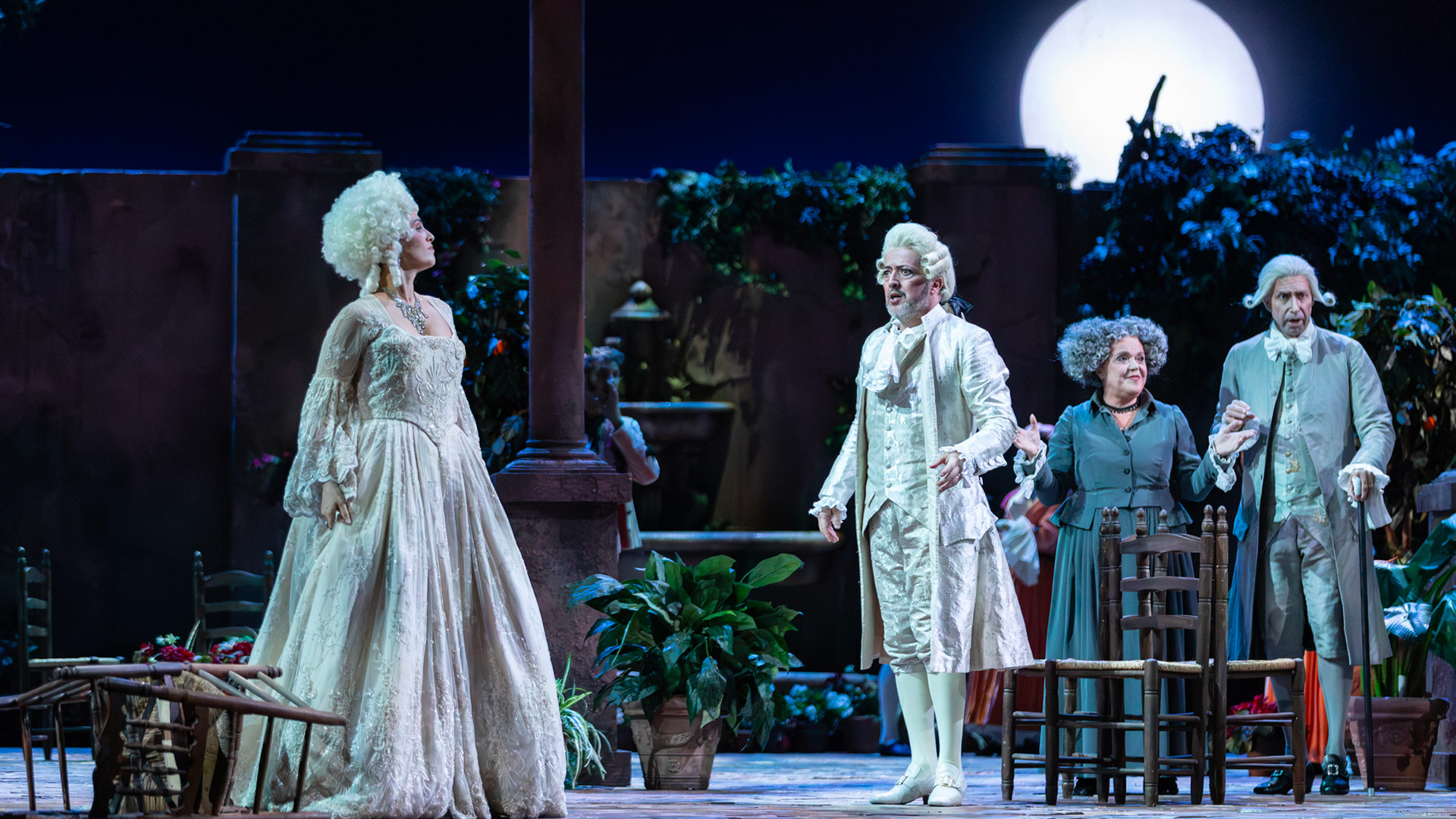 Nozze_di_Figaro_Teatro_Carlo_Felice_2j